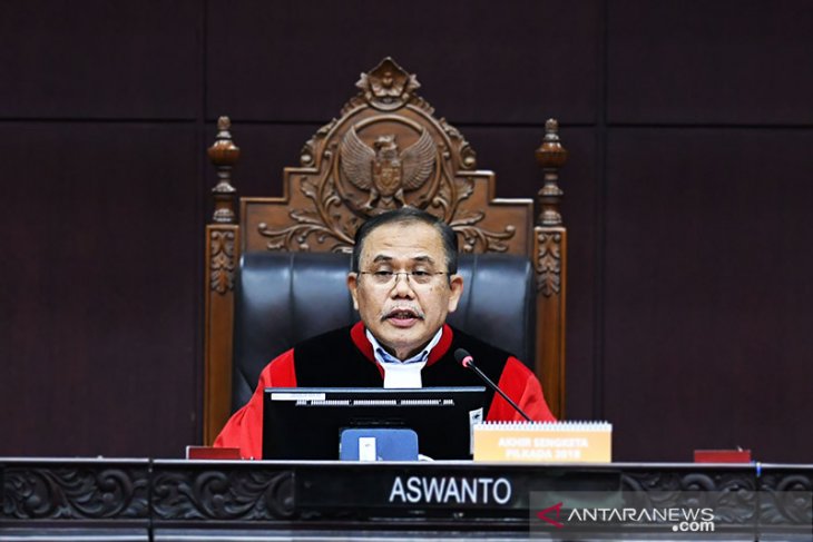 Uji materi Perppu penanganan COVID-19 ditolak MK