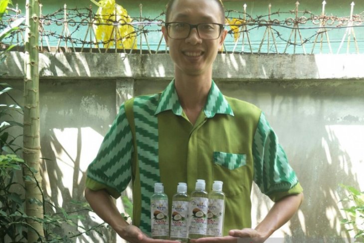 Omset penjual VCO naik 100 persen saat wabah COVID-19
