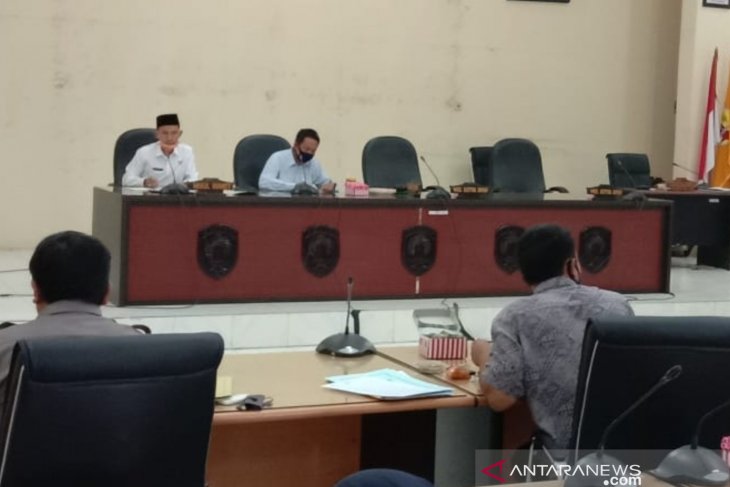 Anggaran COVID-19 menjadi pembahasan di DPRD HST