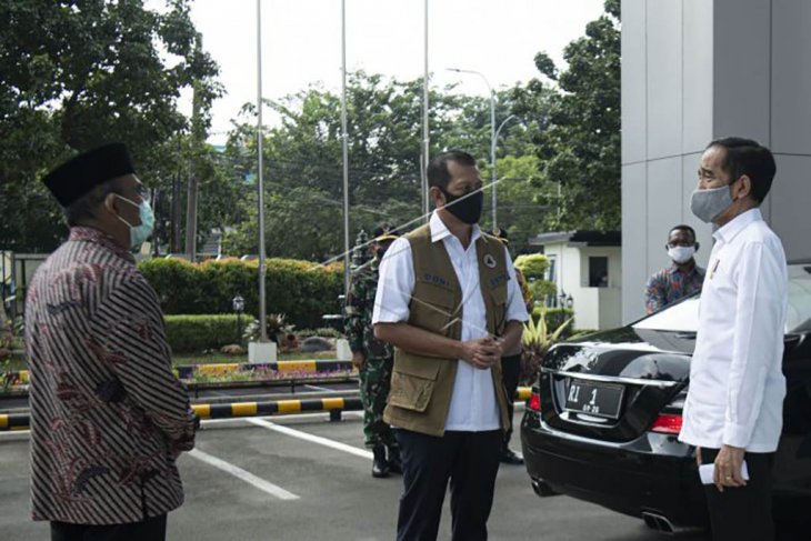 Presiden tinjau kantor Gugus Tugas Nasional COVID-19