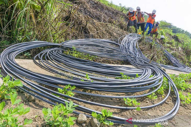 Peremajaan jaringan kabel fiber optik 