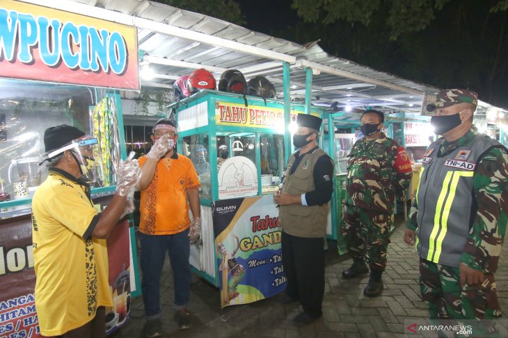 Simulasi pembukaan pusat kuliner di Banyuwangi