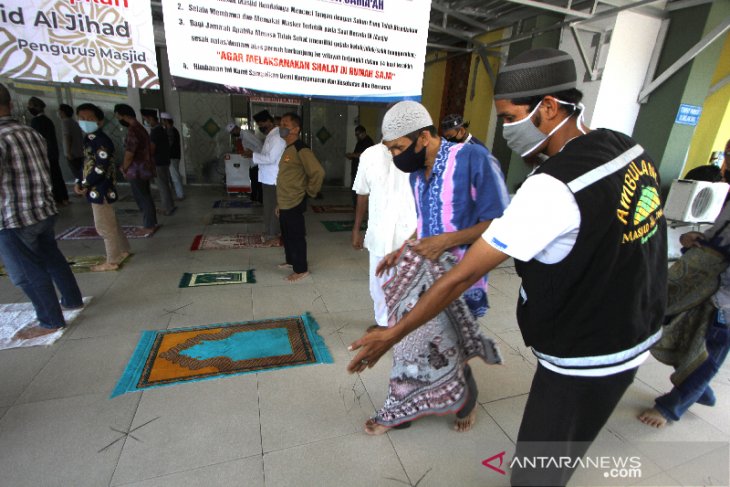 Shalat Jumat Kembali Digelar Di Banjarmasin