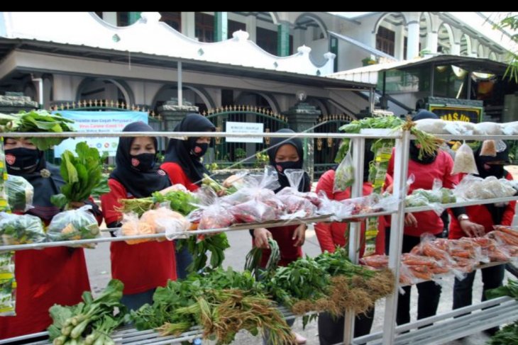 Gerakan donasi lauk dan sayur