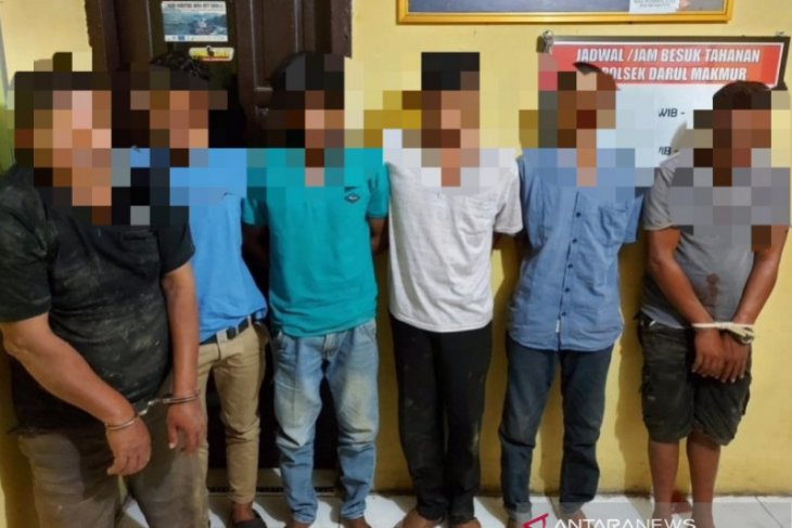 Enam warga Darul Makmur Nagan Raya ditangkap saat main judi