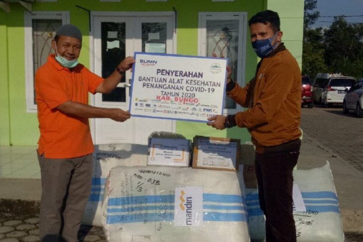 Satgas Bencana BUMN Jambi bantu 491 baju hazmat ke Bungo
