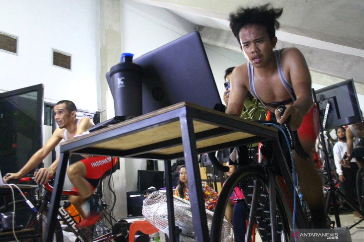 Timnas indonesia ikuti balap sepeda virtual