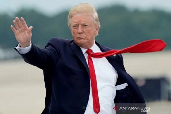 Juru kampanye Biden meminta Twitter dan Facebook hapus unggahan Trump