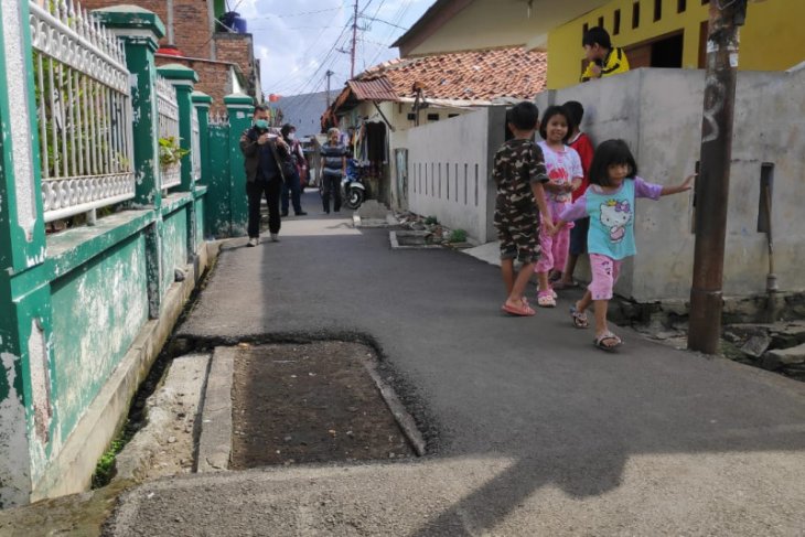 Makam di jalan umum Pisangan Lama berisi jenazah Mardjuki, jawara Betawi
