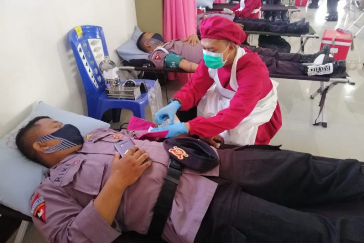 Peringati Hari Bhayangkara ke-74, Polda Kalbar gelar donor darah