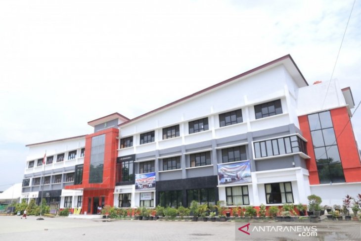 Siswa baru tingkat SD Kota Tangerang daftar ulang pada Kamis (18/6)