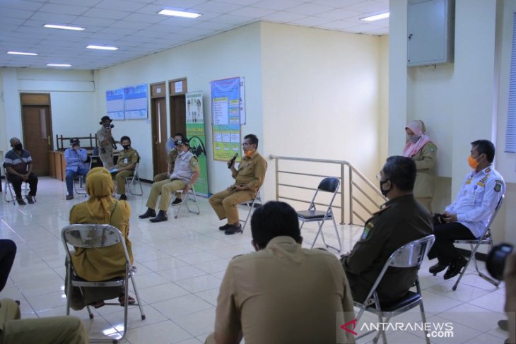 Pejabat pemkab: Keluar-masuk RW zona merah harus tunjukan surat pengantar