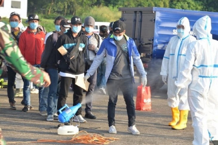 135 orang WNI dari luar negeri dibawa ke Rumah Sakit Darurat Wisma Atlet