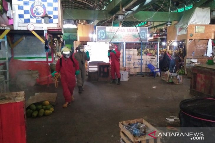 Pasar Induk Kramat Jati belum terima laporan pedagang positif COVID-19