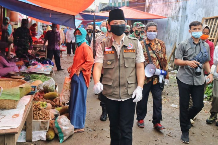 Aktivitas pasar tradisional di Trenggalek berangsur normal