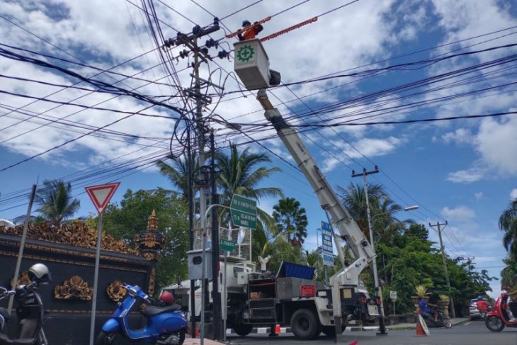 PLN pastikan sistem kelistrikan Indonesia cukup di tengah pandemi COVID-19
