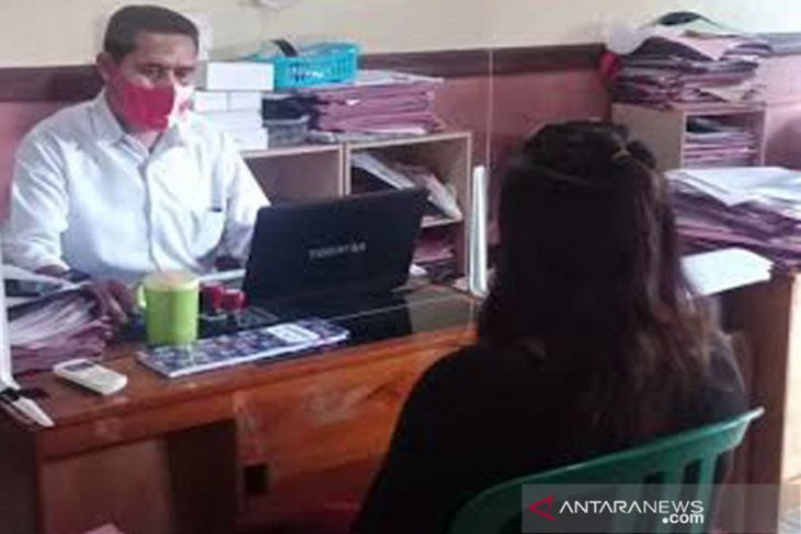 Seorang perempuan ditangkap karena nekat curi 10 ekor babi