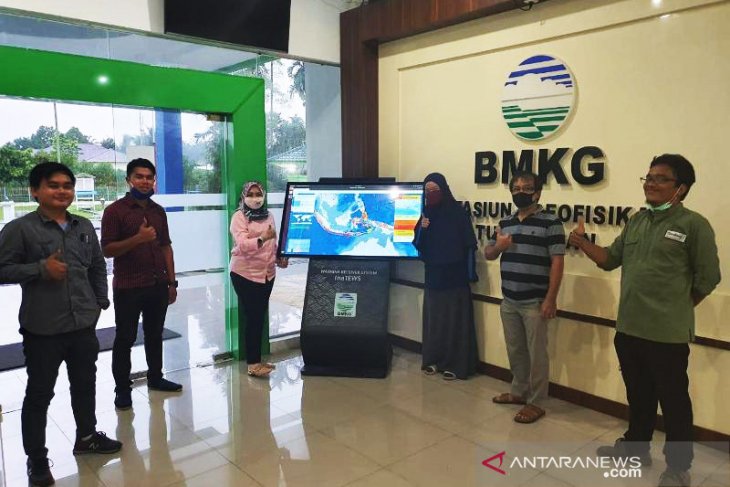 Alat peringatan dini gempa-tsunami dipasang di Deliserdang