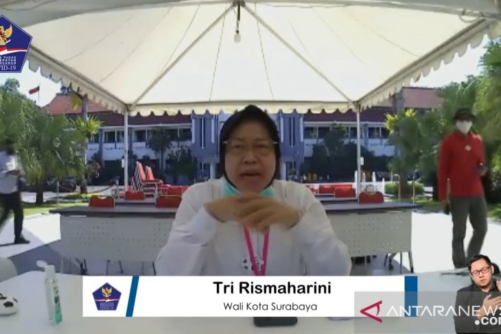 Risma: tren COVID-19 di Surabaya turun
