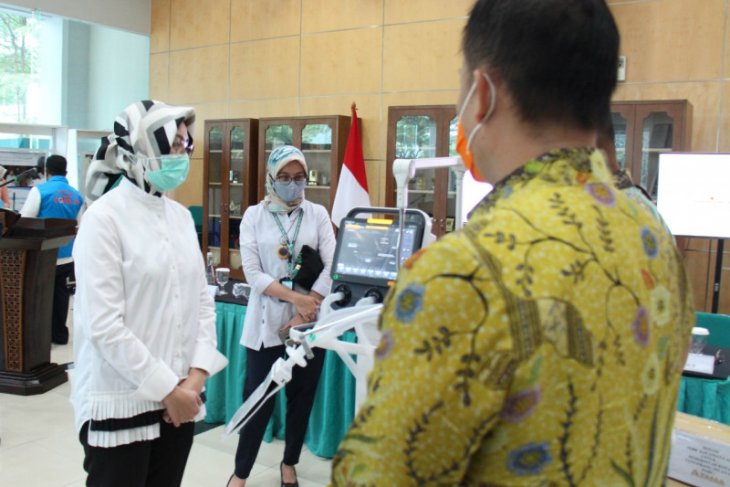 MPMRent salurkan bantuan Alkes kepada Pemkot Tangsel