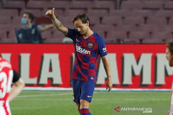 Ivan Rakitic bawa Barcelona duduki puncak klasemen sementara