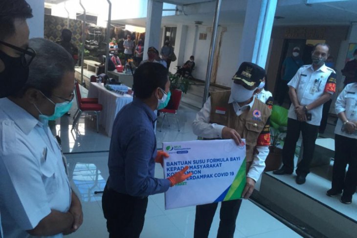 BPJS Ketenagakerjaan Cabang Maluku salurkan bantuan susu formula bayi di Ambon