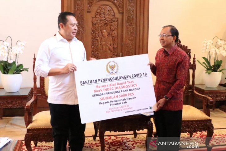 Ketua MPR sumbang 5.000 alat rapid test untuk Bali