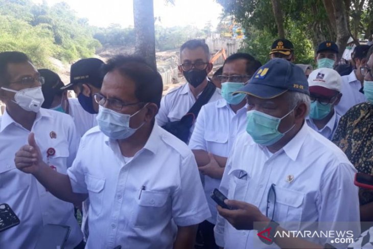 Langgar perizinan dan tata ruang, Dwi Sari Waterpark Bekasi dibongkar