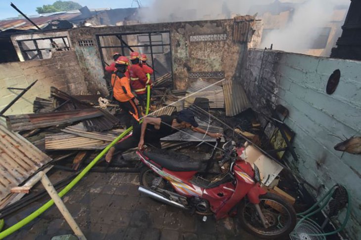 Rumah dinas TNI AD di Denpasar terbakar
