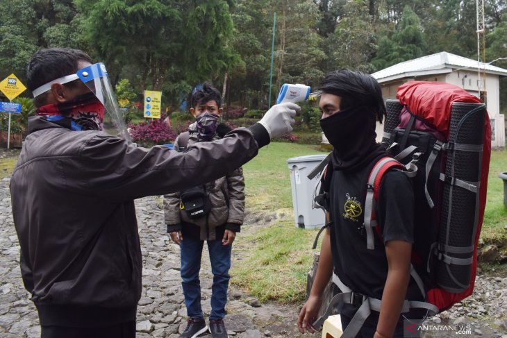 Jalur Pendakian Gunung Lawu Kembali Dibuka