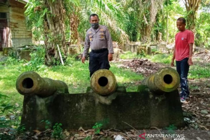 Tiga Meriam Peninggalan Kerajaan Aceh Jadi Situs Sejarah Baru Di Aceh Barat Antara News Aceh