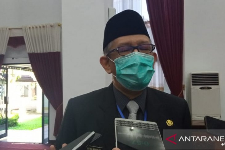 Gubernur Sutarmidji minta SKPD transparan dalam pelaksaan proyek