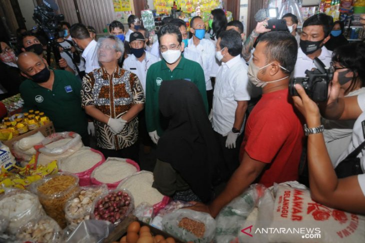 Mendag nyatakan pasar tradisional harus dibuka untuk ekonomi