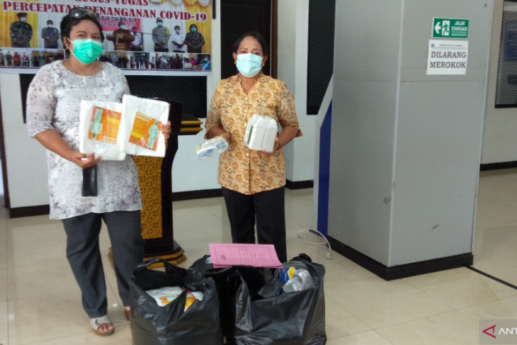 Gugus Tugas Kota Sorong salurkan APD kepada seluruh puskesmas