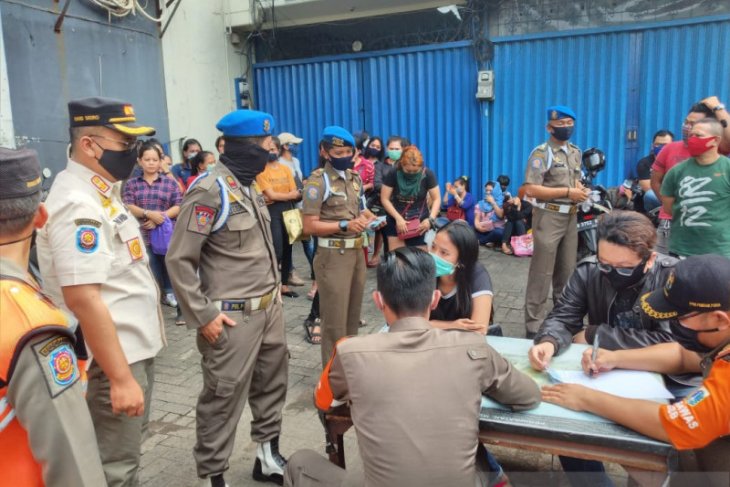 Razia tim gabungan temukan Diskotek Top One di Jakbar kedapatan beroperasi saat PSBB