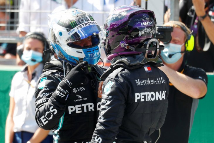 Untuk pole position Grand Prix Austria, Bottas ungguli Hamilton