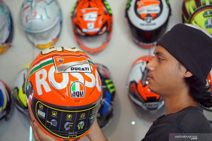 Jasa Desain dan Pengecatan Ulang Helm