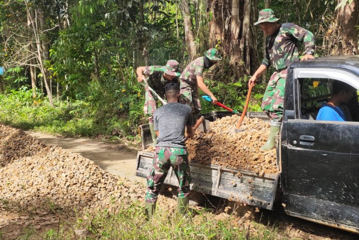 Satgas TMMD antisipasi keterlambatan stok material semen