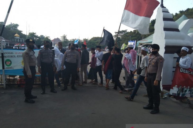 Ratusan polisi kawal Apel Akbar Forum Lintas Ormas Banten