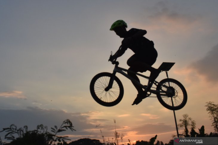 Latihan downhill pada masa pandemi COVID-19