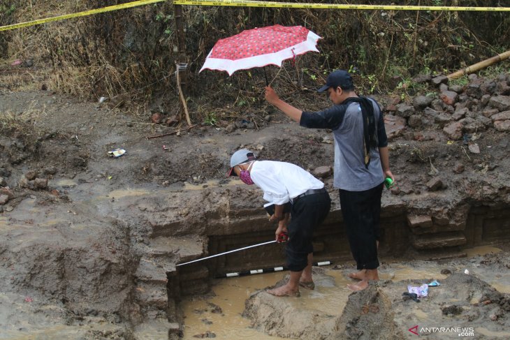 Penemuan Struktur Bangunan Kuno di Kediri