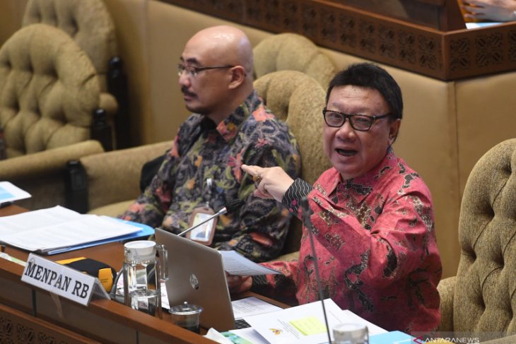 Menteri Tjahjo Kumolo tanggapi wacana pembubaran lembaga negara
