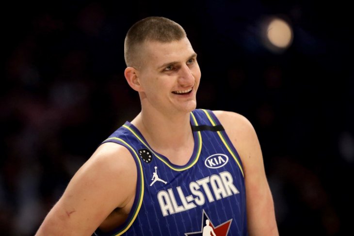 Jokic negatif COVID-19 tapi tak bisa terbang ke AS
