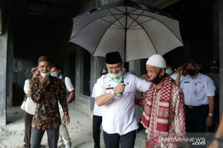 Tinjau Masjid Jamik Al Anshori, Gubernur Babel dukung penyelesaian pembangunan hingga akhir 2020