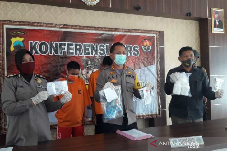 Polisi sita ribuan butir obat terlarang di Temanggung