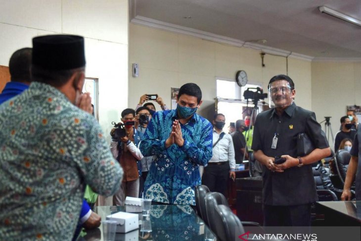 Rapat paripurna pengumuman pemberhentian Wawali Kediri