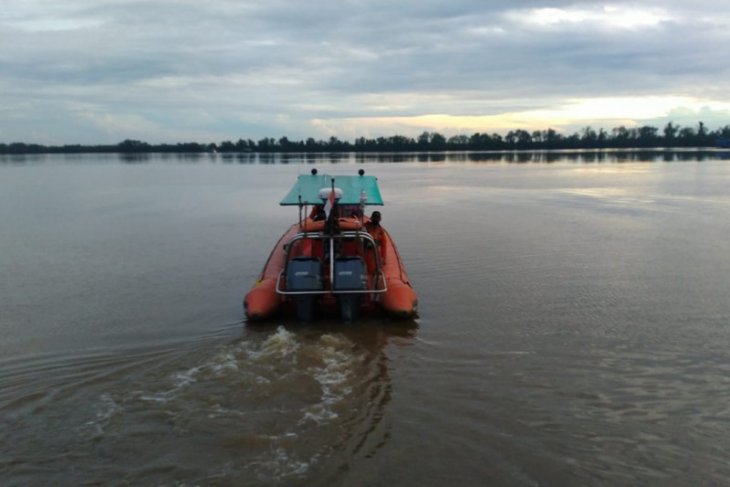Tim SAR Pontianak cari 16 ABK-penumpang KM alami kerusakan mesin