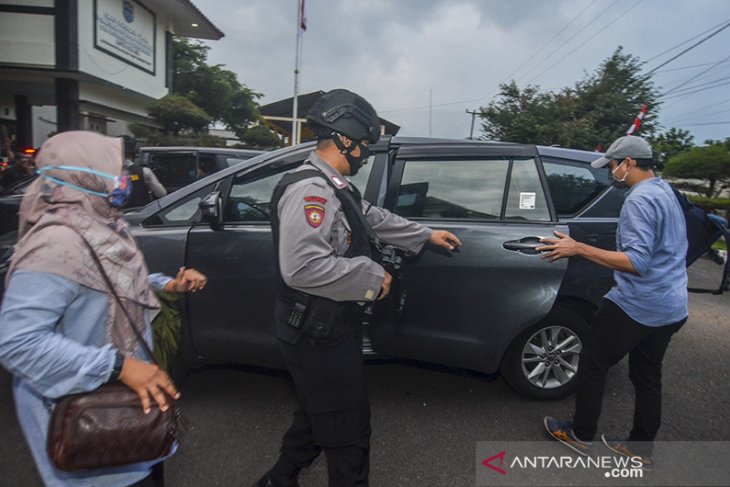 KPK geledah kantor dinas PUPR kota Banjar 