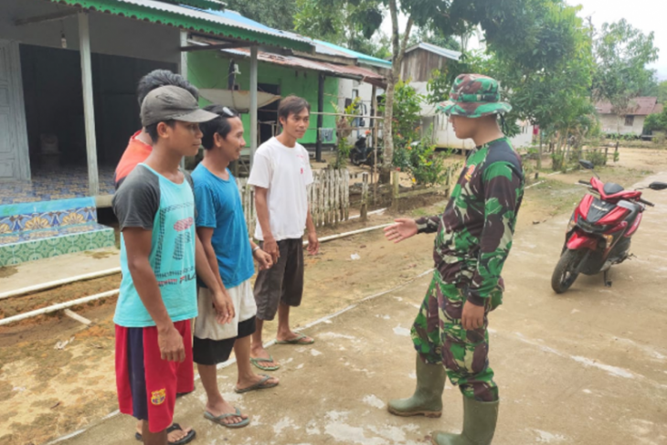 Satgas TMMD 108 Kodim 1203/Ktp ajak para pemuda jadi TNI