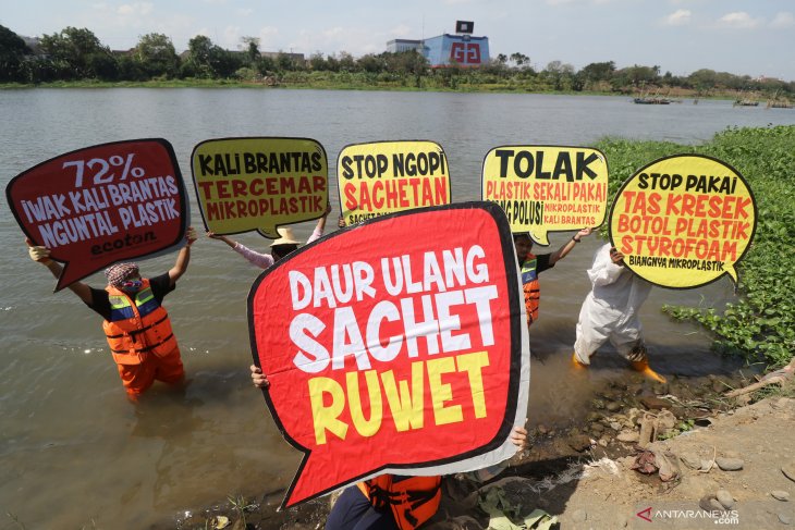 Sungai brantas tercemar mikroplastik